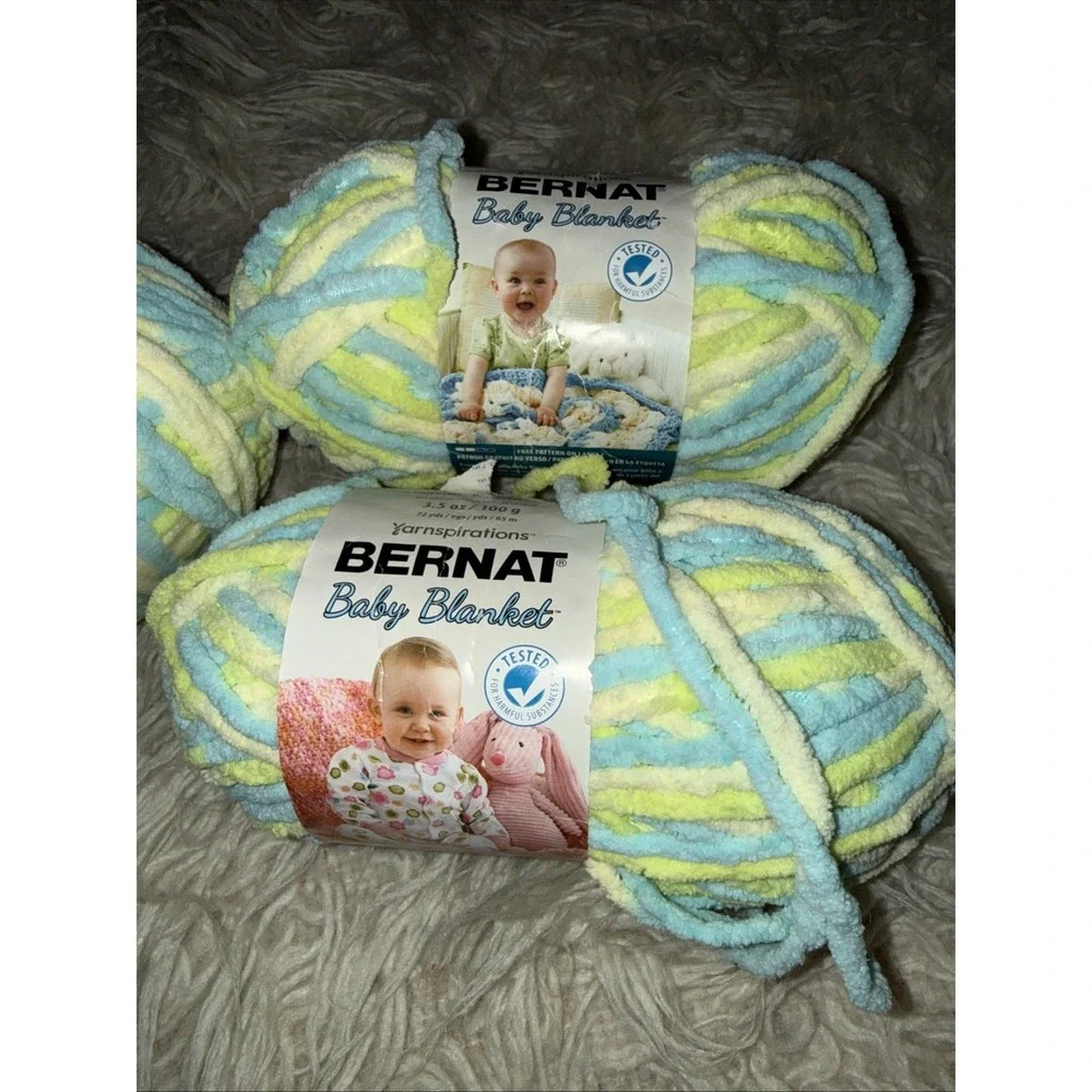 Bernat Baby Blanket Yarn, 3.5 oz, 72 Yds, Gauge 6 Super Bulky, Little Dinosaurs